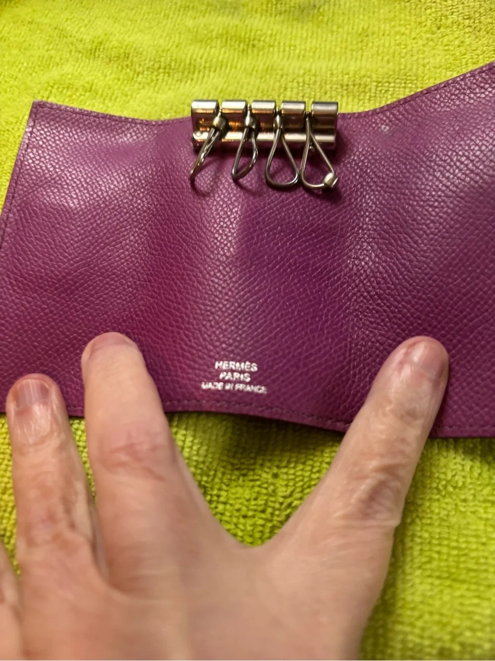 Hermès Béarn 4-Key Case – Anemone Epsom Leather with Palladium Hardware